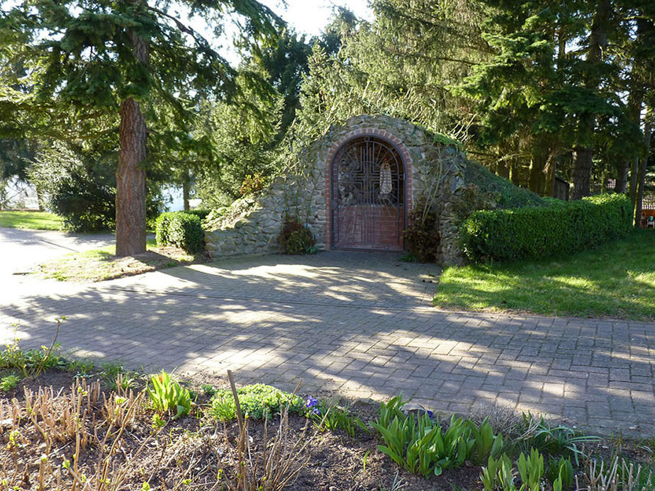 Katholische Pfarrkirche Zum Heiligen Kreuz Zierenberg (Foto: Karl-Franz Thiede)